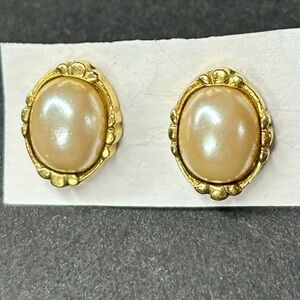 Gold Tone Oval Faux Pearl Pierced Stud Earrings with Scrolling Scalloped Edge